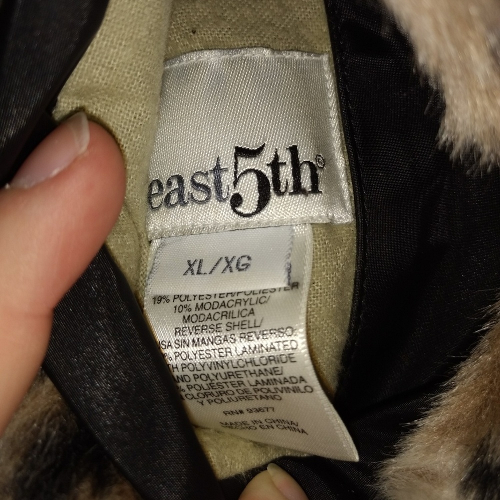 Faux Fur Animal Print Reversible Vest - Picture 5 of 5